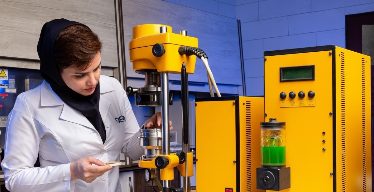 خدمات آزمایشگاهی